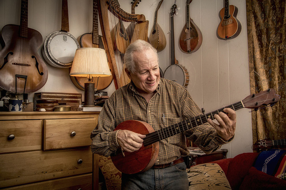 Rick Turner, luthier, 2013