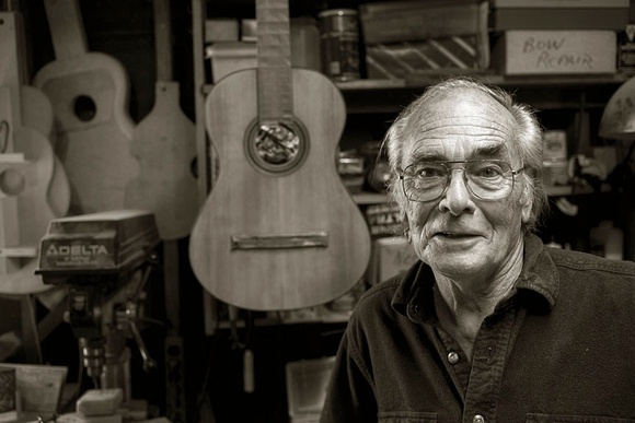 Charles Sutton, luthier, 2013